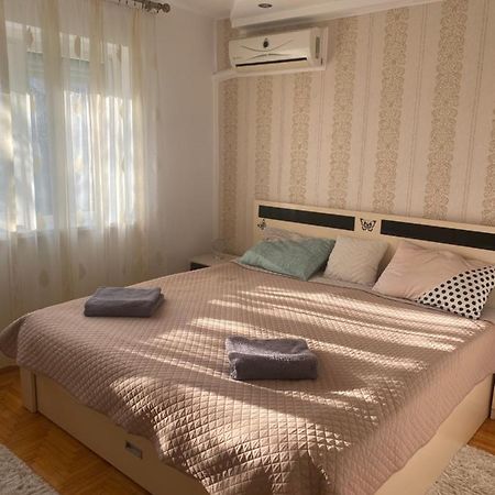 Apartament Regim Hotelier Nagyvárad Kültér fotó
